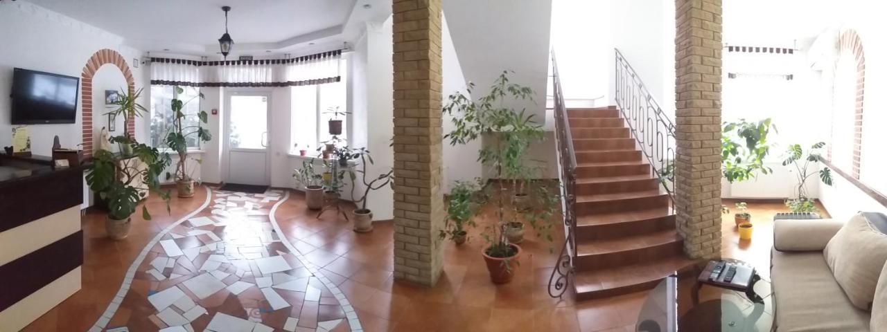 Hotel Aragvi Tscherkassy Exterior foto